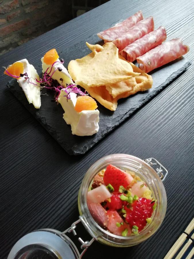 Zucchero Sui Baffi- Food Lovers B&B Мантуя Экстерьер фото