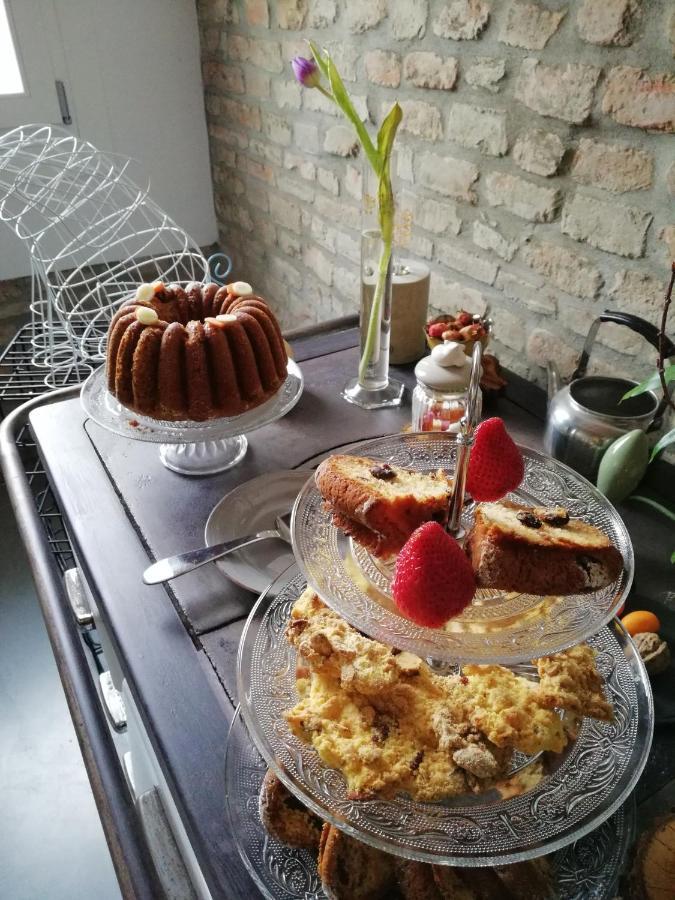 Zucchero Sui Baffi- Food Lovers B&B Мантуя Экстерьер фото